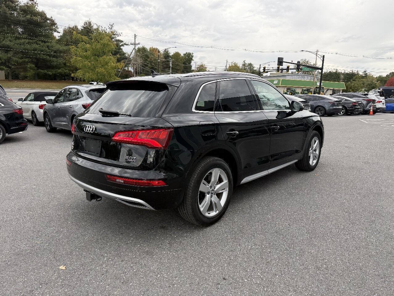 Used 2018 Audi Q5 2.0T Premium Plus w/ Premium Plus Package AWD/4WD image 5