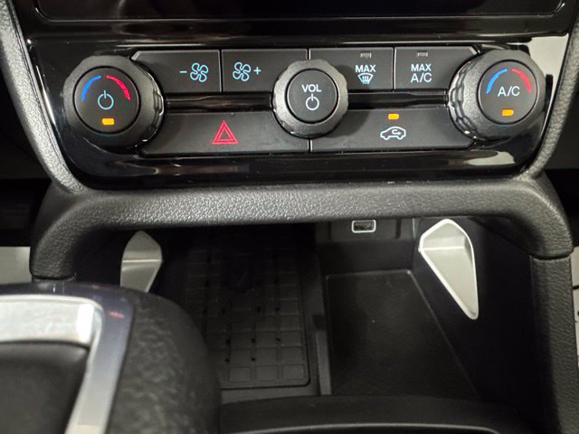 Certified 2025 Ford Ranger Lariat w/ FX4 Off-Road Package AWD/4WD image 16