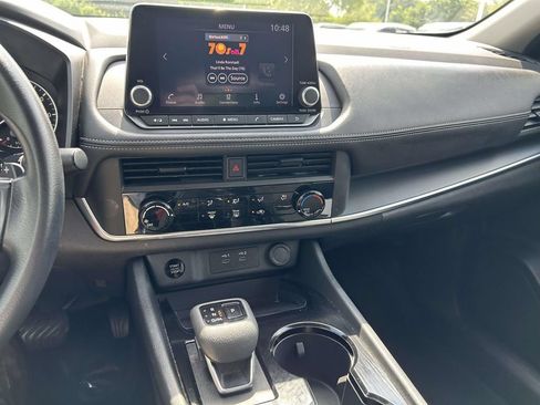 Used 2024 Nissan Rogue S AWD/4WD image 22
