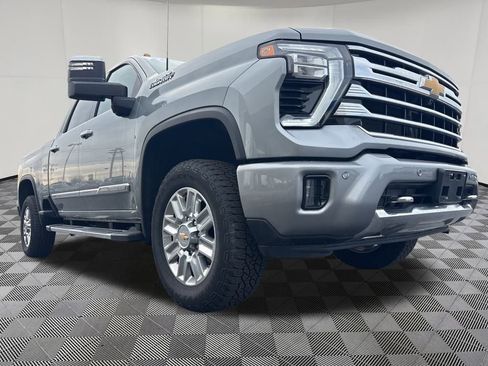 Used 2024 Chevrolet Silverado 3500 High Country w/ High Country Premium Package image 15