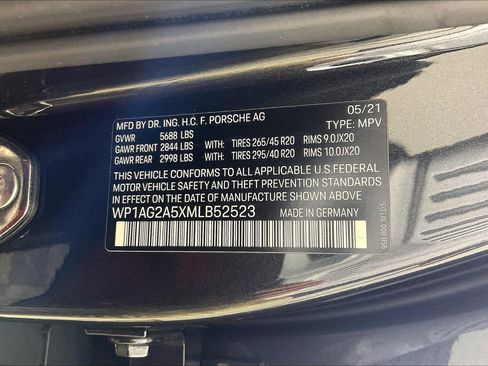 Used 2021 Porsche Macan GTS AWD/4WD image 36