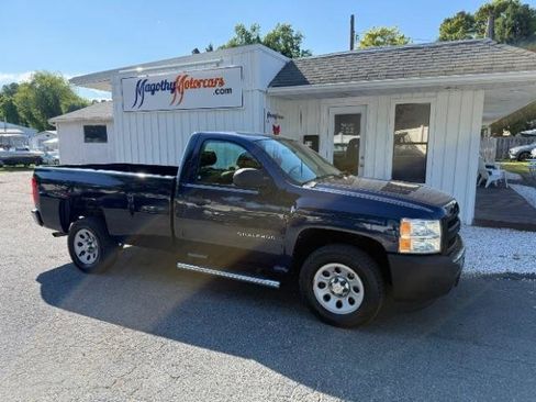Used 2011 Chevrolet Silverado 1500 W/T RWD image 1