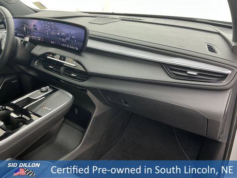 Used 2025 Buick Enclave Sport Touring w/ Power Package image 24