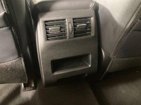 Used 2025 Mitsubishi Outlander SE AWD/4WD image 15