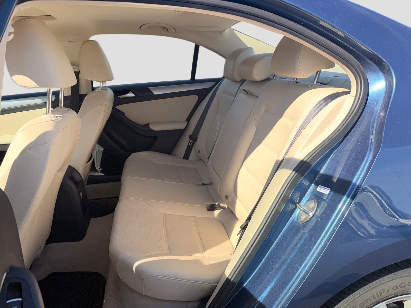 Used 2015 Volkswagen Jetta SE FWD image 7