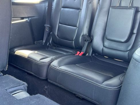 Used 2019 Ford Explorer Limited AWD/4WD image 18
