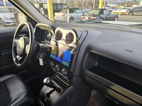 Used 2017 Jeep Patriot Sport image 43