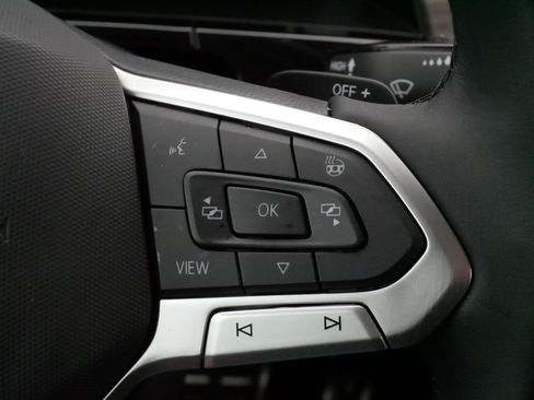 Certified 2025 Volkswagen Atlas SEL Premium R-Line image 24