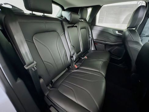 New 2025 Ford Escape SE w/ PHEV Premium Package image 17