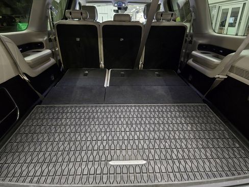 Used 2024 Jeep Wagoneer Series II w/ Flexible Seating Group image 42