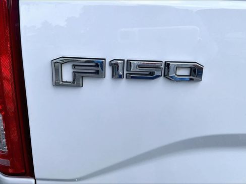 Used 2017 Ford F150 XLT w/ Equipment Group 302A Luxury AWD/4WD image 10