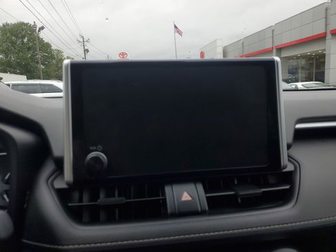 Used 2023 Toyota RAV4 XLE image 19