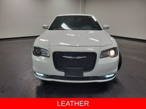 Used 2017 Chrysler 300 S w/ 300S Premium Group image 2