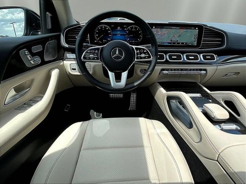 Certified 2023 Mercedes-Benz GLS 450 4MATIC image 10