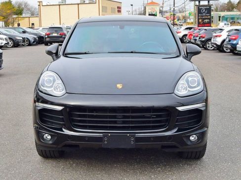 Used 2016 Porsche Cayenne image 2
