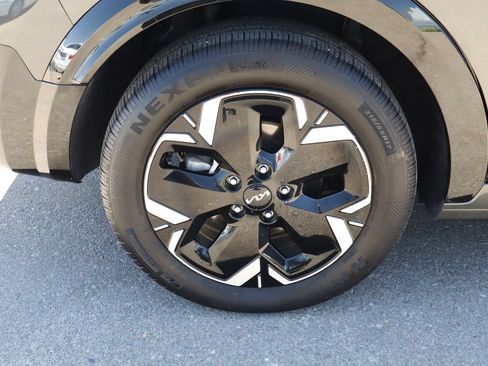 Used 2024 Kia Niro Wind FWD image 11
