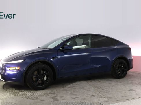 Used 2026 Tesla Model Y 2WD image 18