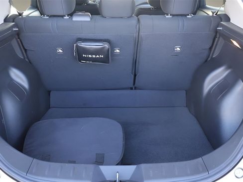 Used 2022 Nissan Leaf SV w/ SV Technology Package image 23