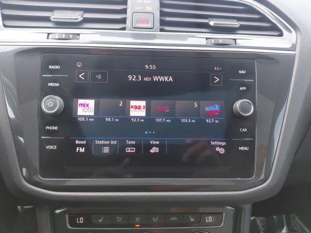 Used 2019 Volkswagen Tiguan SEL Premium R-Line FWD image 26