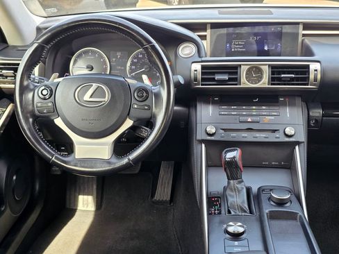 Used 2016 Lexus IS 200t RWD image 11