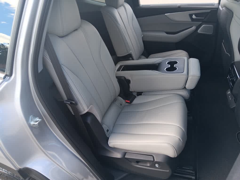 Used 2026 Acura MDX w/ Technology Package AWD/4WD image 18