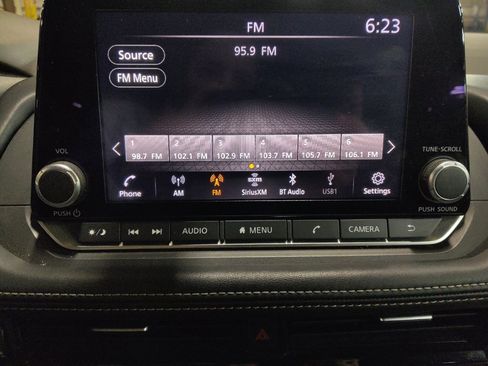 Used 2022 Nissan Rogue SV image 25