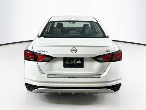 Used 2023 Nissan Altima 2.5 SV FWD image 7