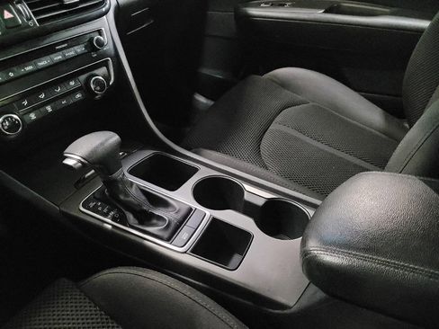 Used 2019 Kia Optima LX FWD image 26