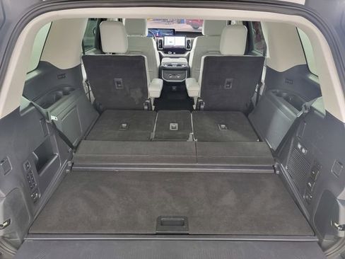 Certified 2025 Ford Expedition Platinum AWD/4WD image 16