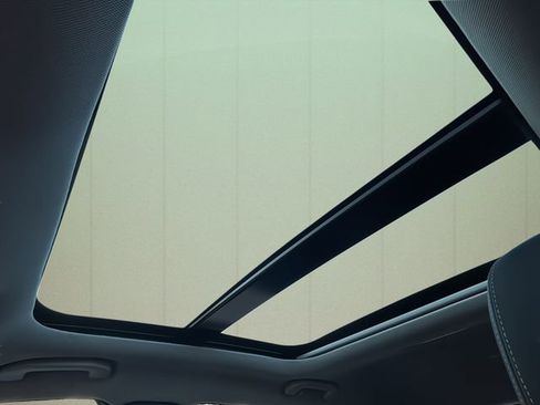 Used 2017 INFINITI QX30 Premium w/ Navigation Package image 36