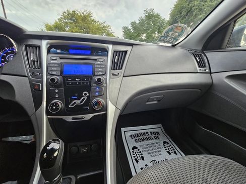 Used 2012 Hyundai Sonata GLS image 16