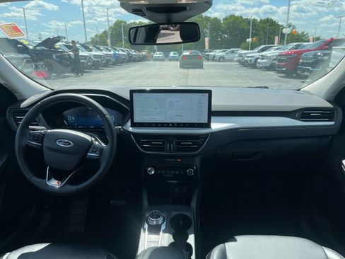 Used 2024 Ford Escape Platinum AWD/4WD image 15