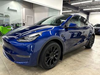 Used 2022 Tesla Model Y Long Range image 1