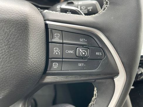 Used 2024 Jeep Grand Cherokee Altitude image 26