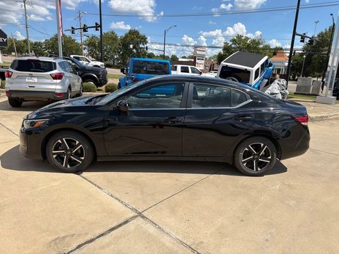 Used 2024 Nissan Sentra SV FWD image 7
