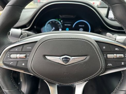 Used 2023 Genesis GV70 3.5T Sport w/ Sport Prestige Package AWD/4WD image 32