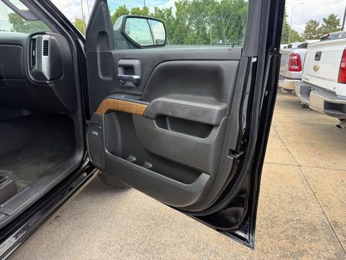 Used 2017 Chevrolet Silverado 1500 LTZ w/ Texas Edition RWD image 11