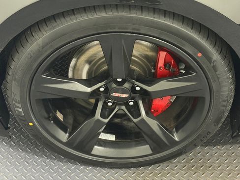 Used 2016 Chevrolet Camaro SS RWD image 20