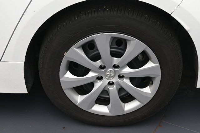 Used 2025 Toyota Corolla LE FWD image 7