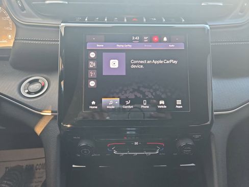 Certified 2025 Jeep Grand Cherokee Laredo X image 17