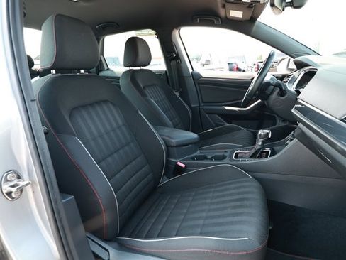 Used 2019 Volkswagen Jetta GLI FWD image 25