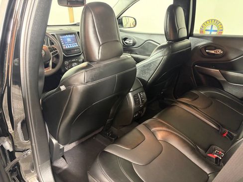 Used 2022 Jeep Cherokee Latitude Lux AWD/4WD image 13