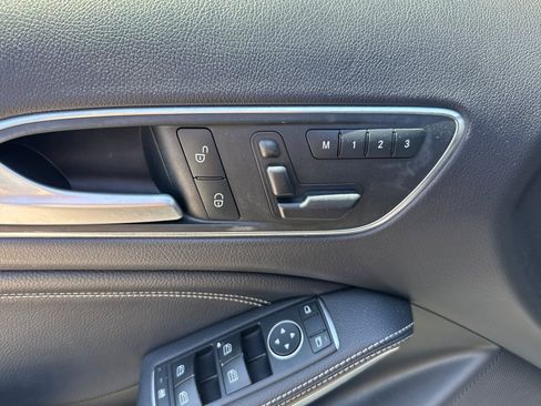 Certified 2017 Mercedes-Benz GLA 250 4MATIC image 24
