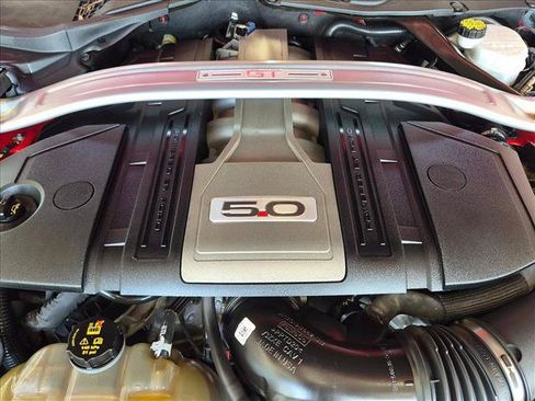 Used 2018 Ford Mustang GT Premium RWD image 20