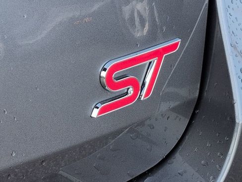 Certified 2022 Ford Explorer ST w/ Equipment Group 401A image 28