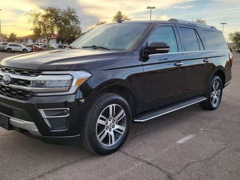 Used 2023 Ford Expedition Max Limited image 4