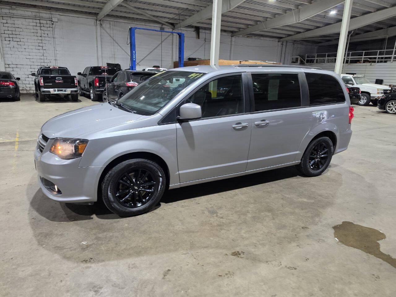 Used 2019 Dodge Grand Caravan GT FWD image 3