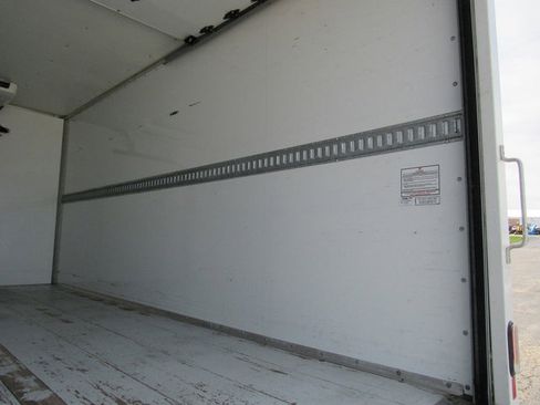 Used 2024 Chevrolet Express 3500 w/ Power Convenience Package RWD image 18