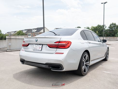 Used 2019 BMW 750i w/ M Sport Package RWD image 7