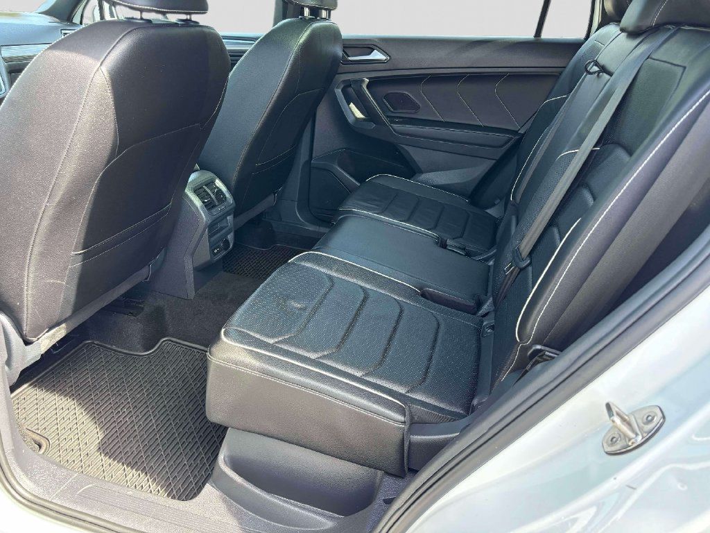 Used 2023 Volkswagen Tiguan SEL R-Line AWD/4WD image 12